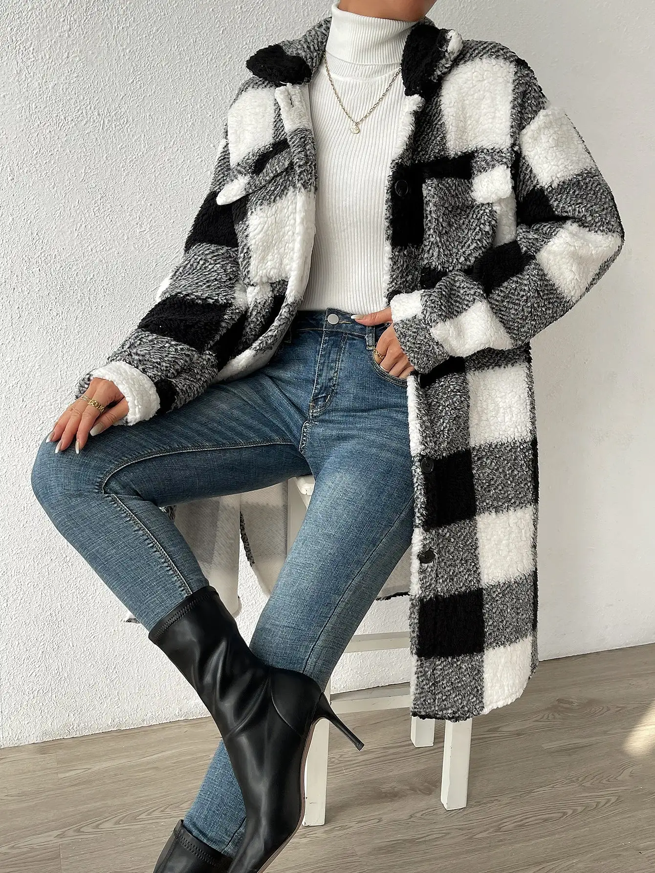 Buffalo Plaid Pattern Flap Pocket Drop Shoulder Teddy Coat