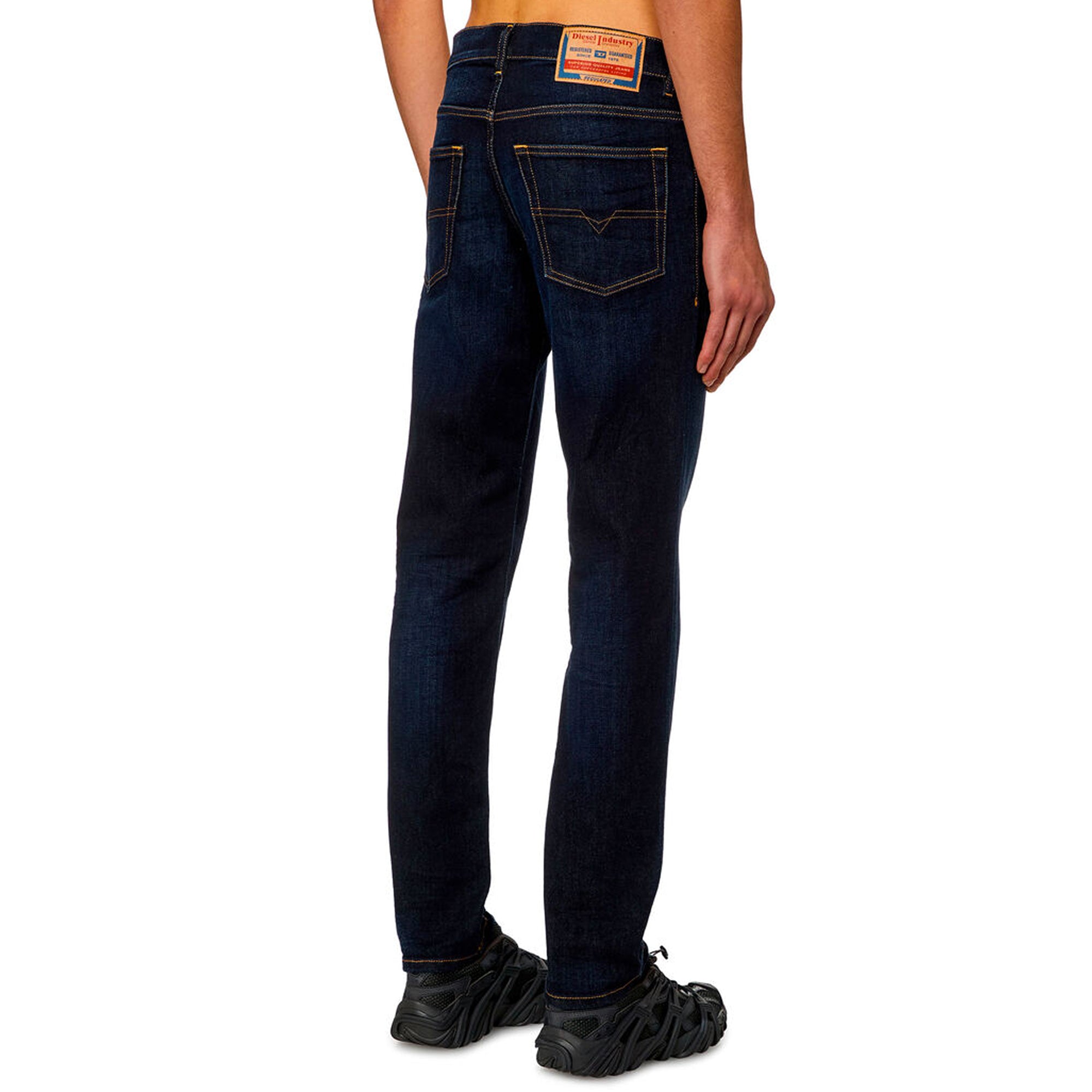 Diesel D-Finitive 009ZS Tapered Fit Jean - Dark Blue