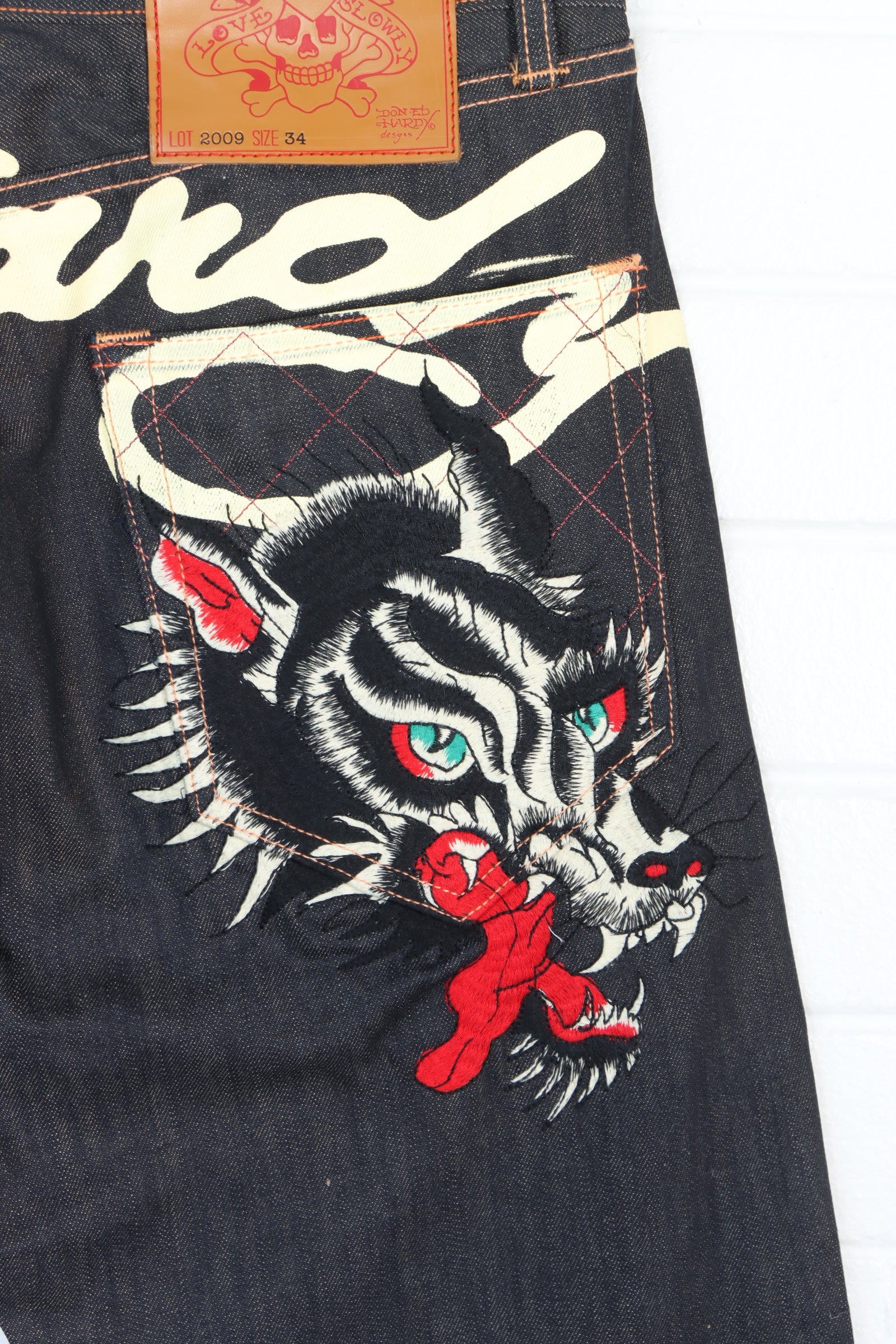 ED HARDY Christian Audigier Double Wolf Embroidered Y2K Jeans (34)