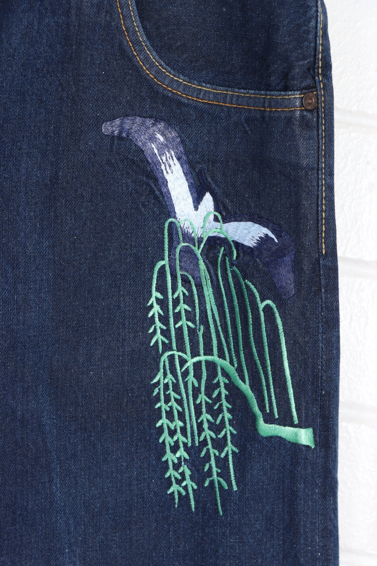 EVISU Heritage Umi Yama Embroidered Volcano Button Fly Jeans (38)