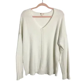 Hem & Thread White Knit Pattern with Front Center Cut Outs Sweater- Size L