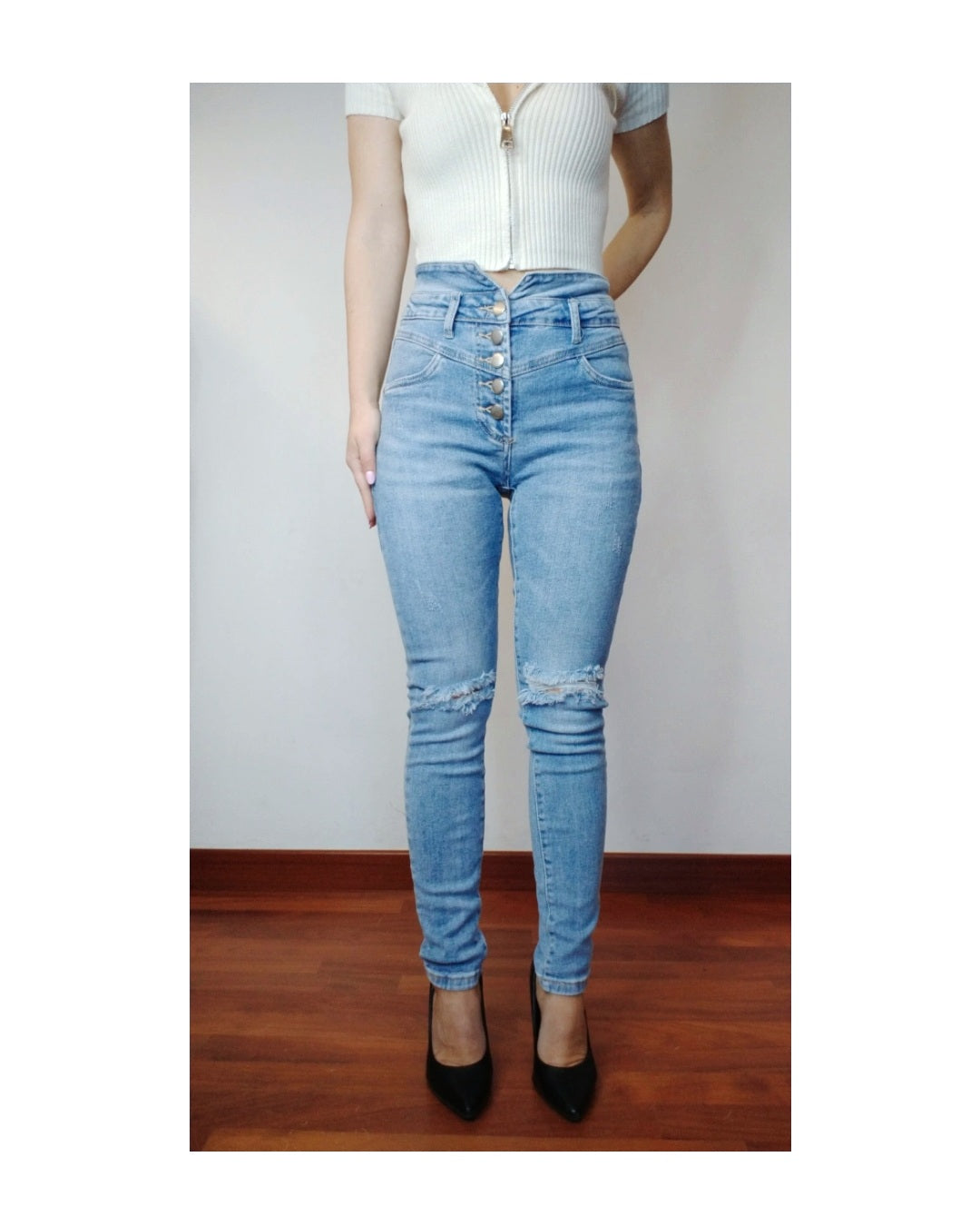 Jeans corpetto a V e 5 bottoni: L!