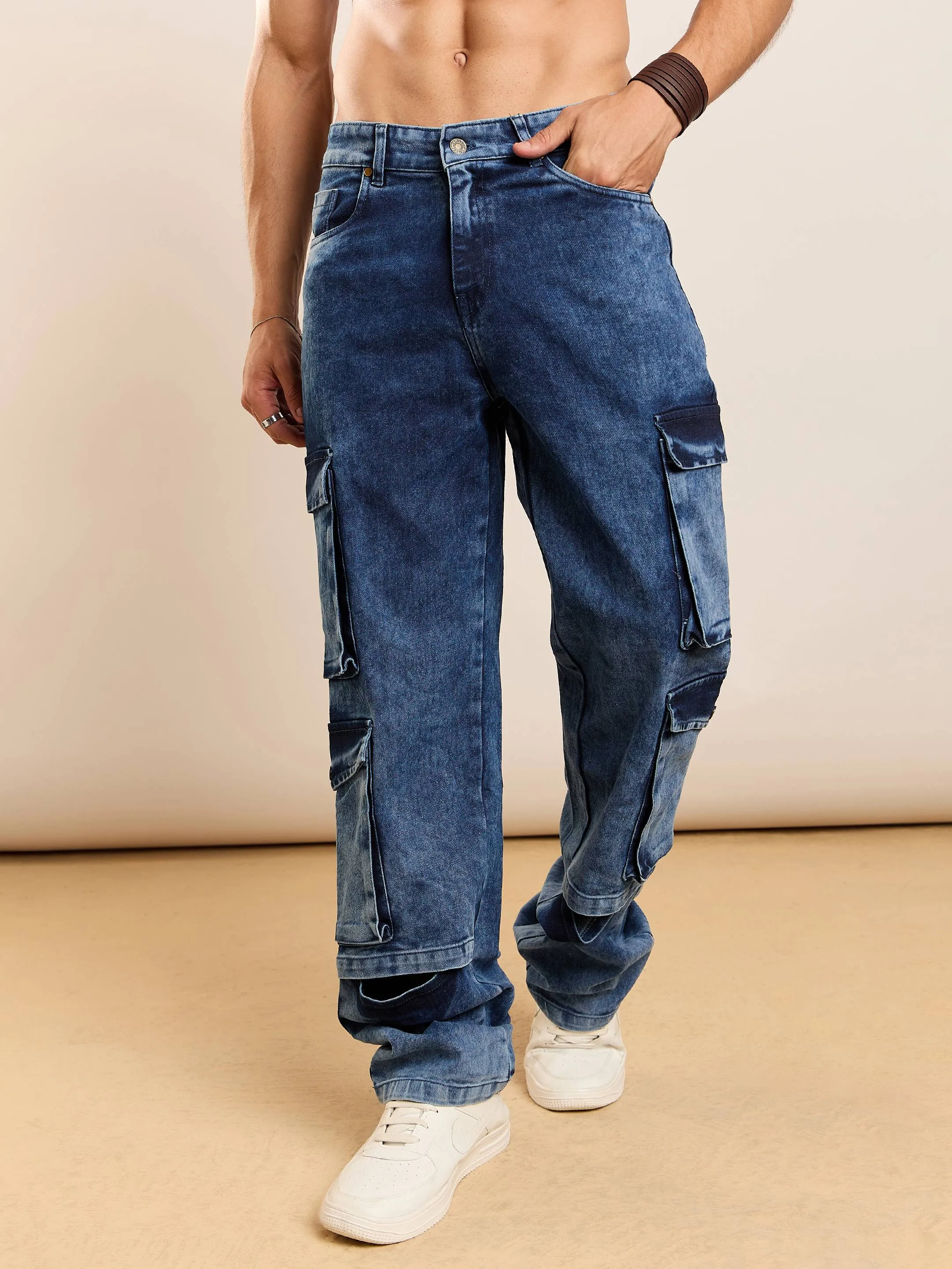 Men Blue Washed Utility Pocket Relax Fit Jeans