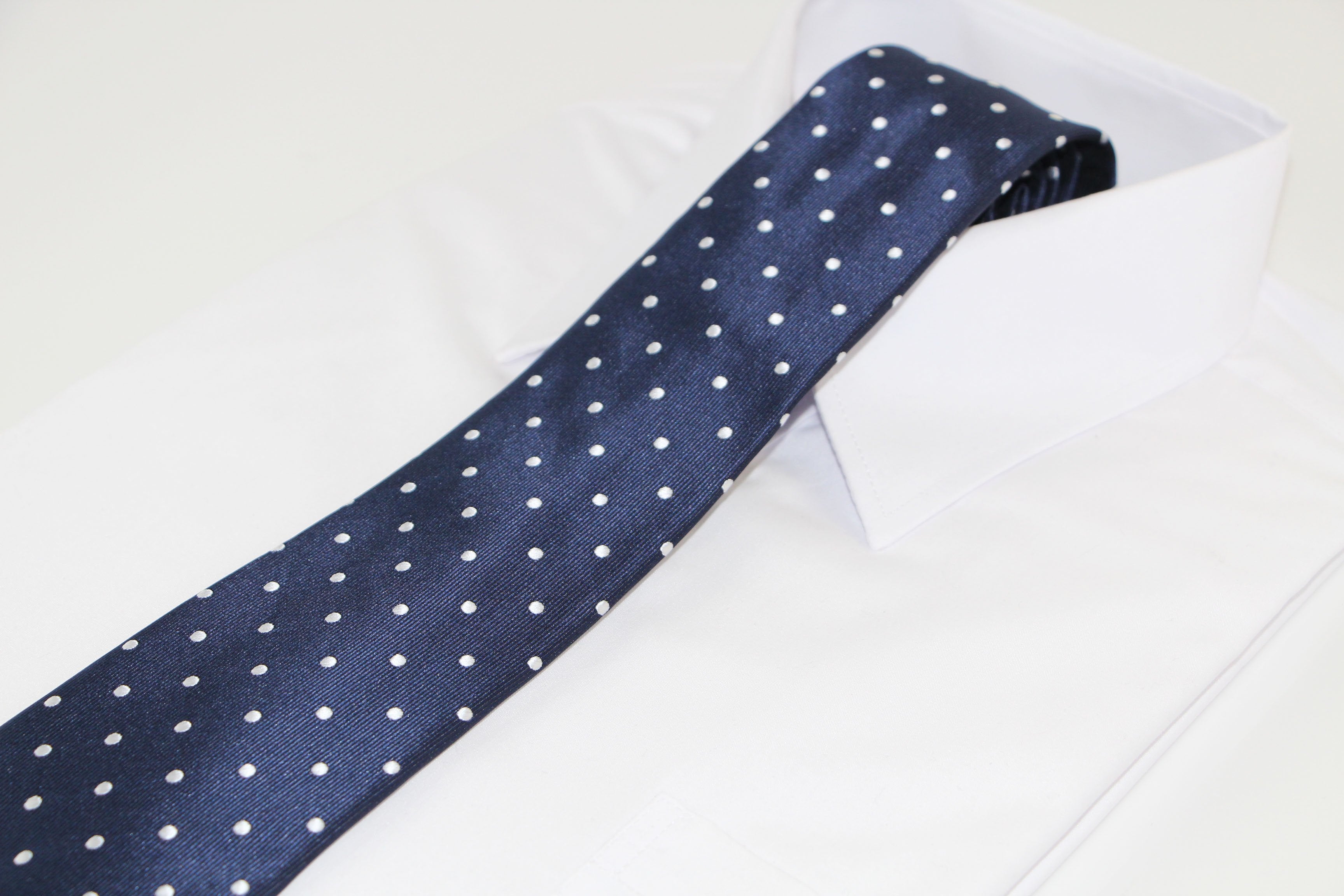 Mens Navy & White Mini Polka Dot Patterned 8cm Neck Tie