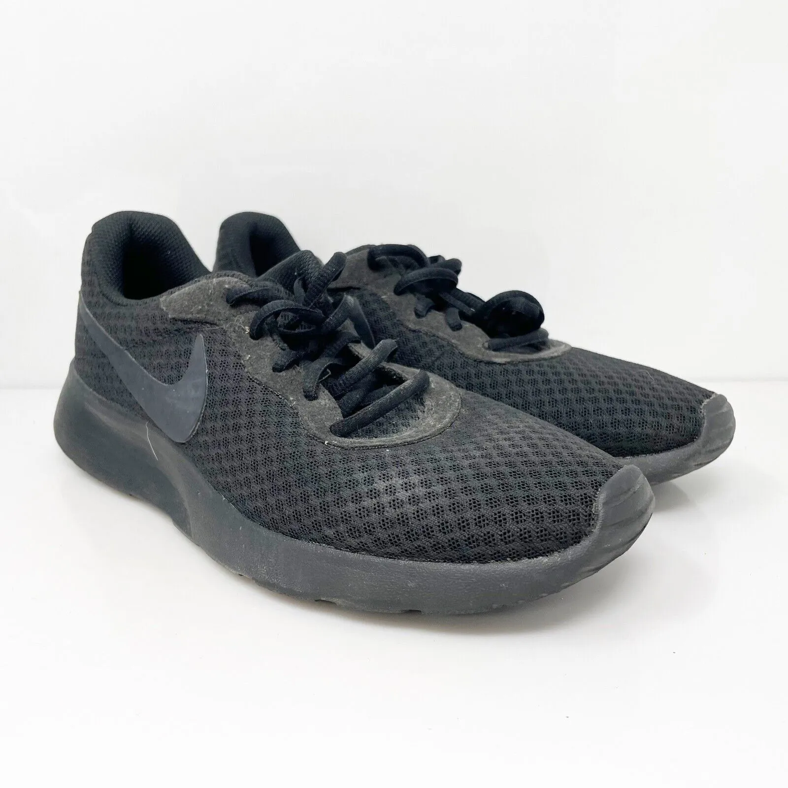 Nike Womens Tanjun 812655-002 Black Running Shoes Sneakers Size 8.5